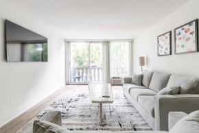 New Luxury Apartment WeHo Boys Town med